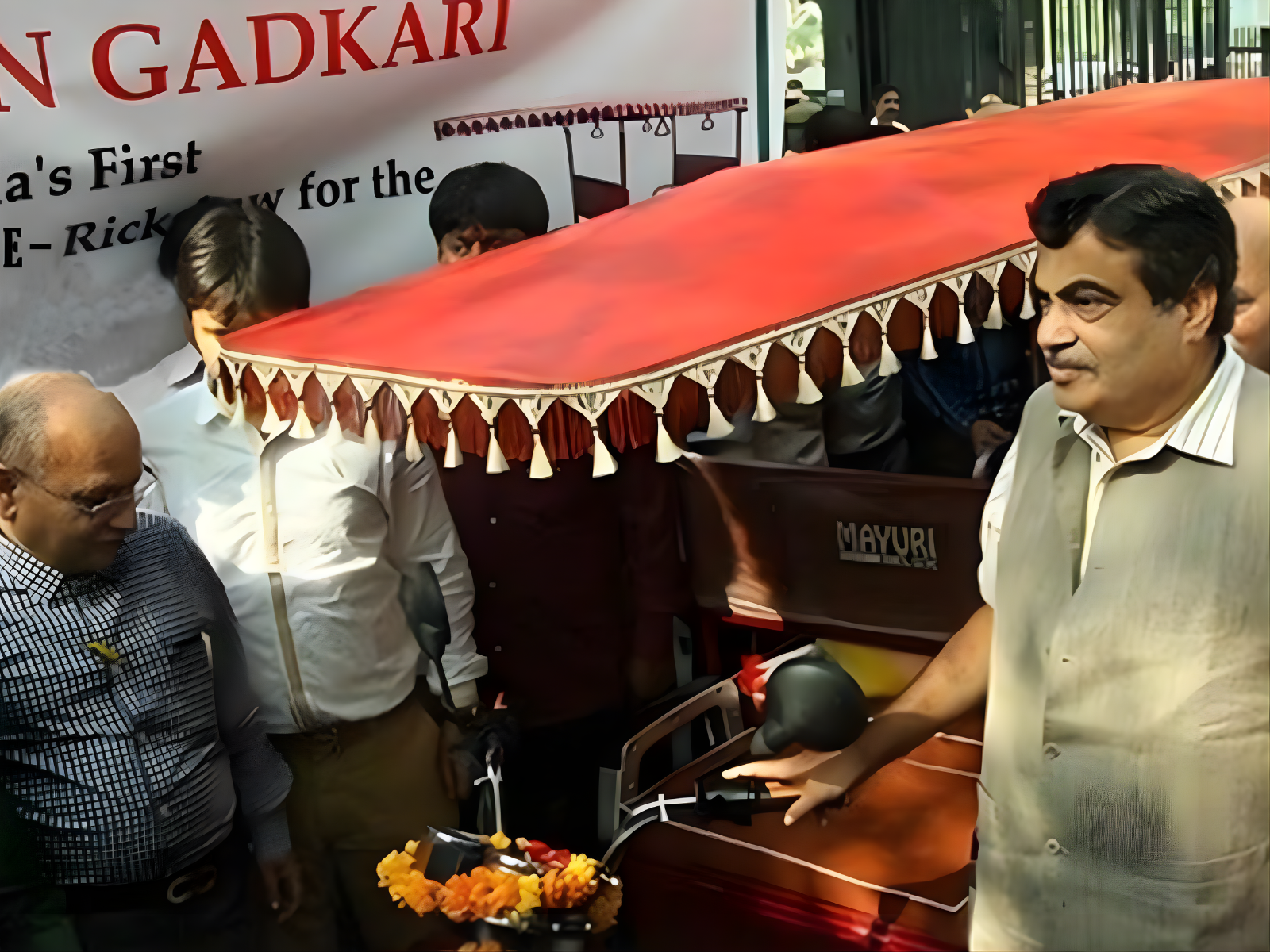 Nitin Gadkari Ji With Mayuri